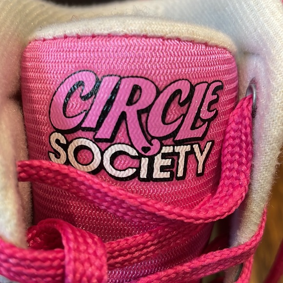 Big Kids roller skates adjustable sizing 3-7 - Picture 4 of 4